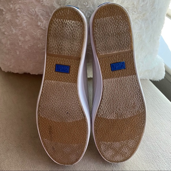 Woman’s KEDS Triple Kick Met Silver Sneakers Size 7 Only Worn Once! - Picture 9 of 12